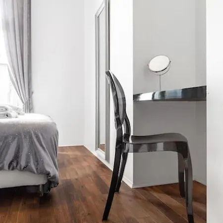 Househost Apartment:lobzowska 22 Апартаменты *
