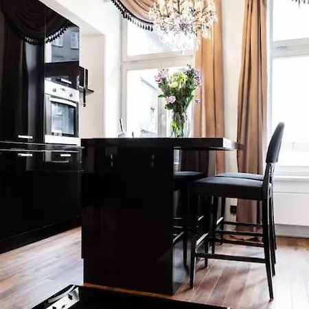 Апартаменты Househost Apartment:lobzowska 22 Краков