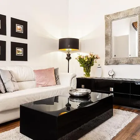 Househost Apartment:lobzowska 22 公寓 *